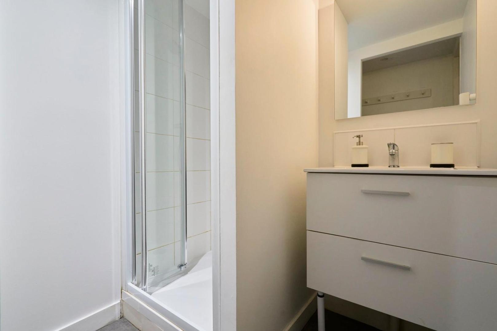 Bright 3-Bedroom 2-Bathroom Flat. 里尔 外观 照片